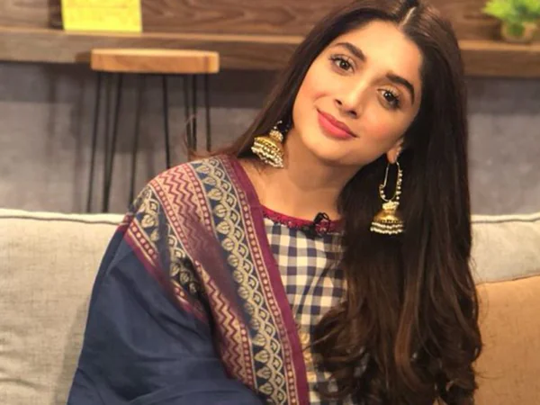 Mawra Hocane Family 5
