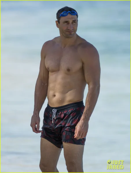 Wladimir Klitschko Shirtless 3