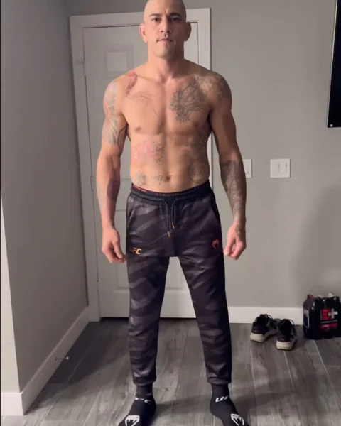 Alex Pereira Shirtless