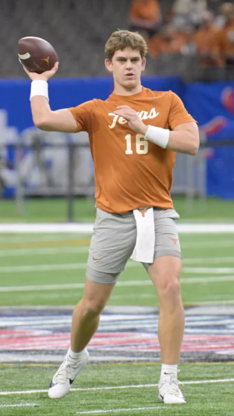 Arch Manning Shirtless 3