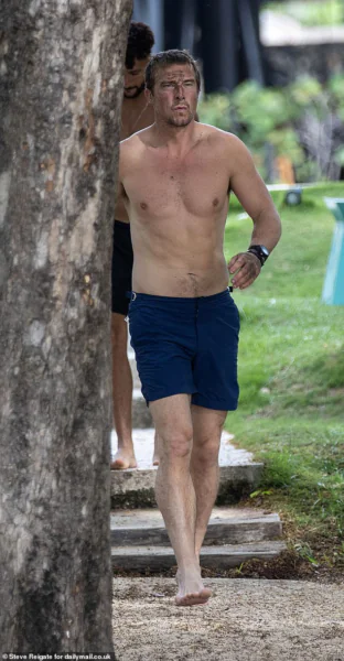 Bear Grylls Shirtless 5