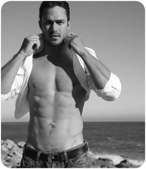 Taylor Kinney Shirtless 3