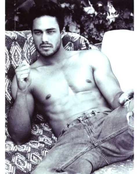Taylor Kinney Shirtless 4