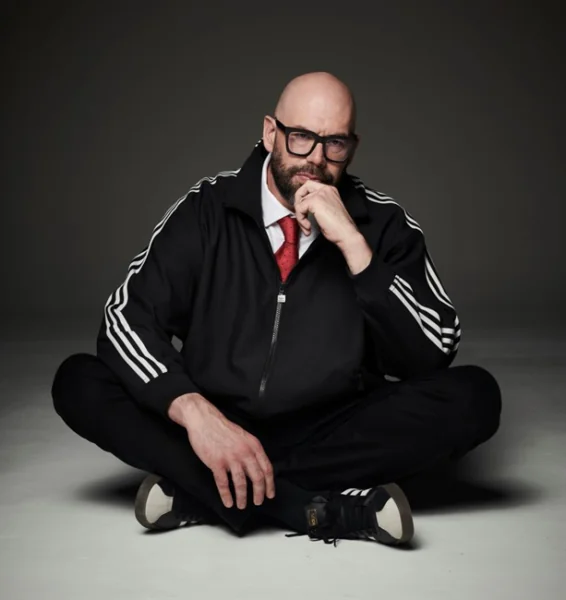 Tom Davis Shirtless 5