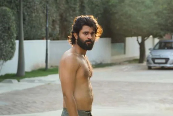 Vijay Devarakonda Shirtless 3