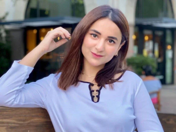 Yumna Zaidi Family 5