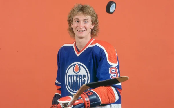 Wayne Gretzky Shirtless 2