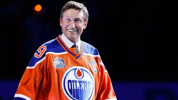 Wayne Gretzky Shirtless 4