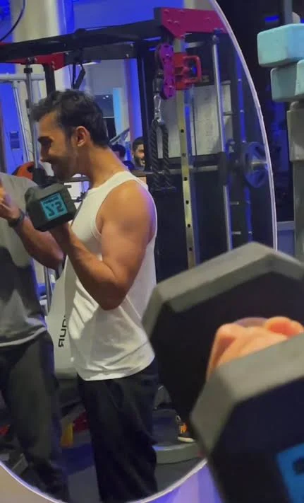 Aashir Wajahat Shirtless 2