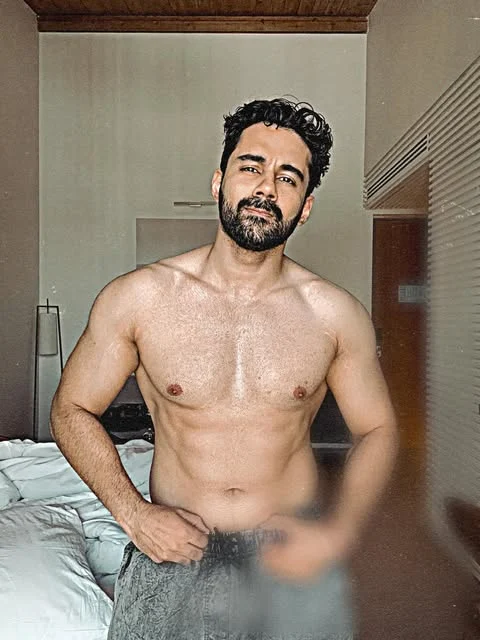 Abhishek Bajaj Shirtless 2