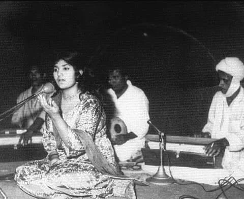Abida Parveen Family 5 Abida Parveen Family 5