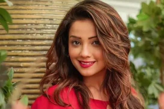 Adaa Khan Family 4