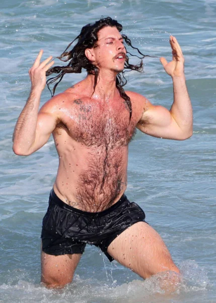 Adam Hyde Shirtless 4 Adam Hyde Shirtless 4