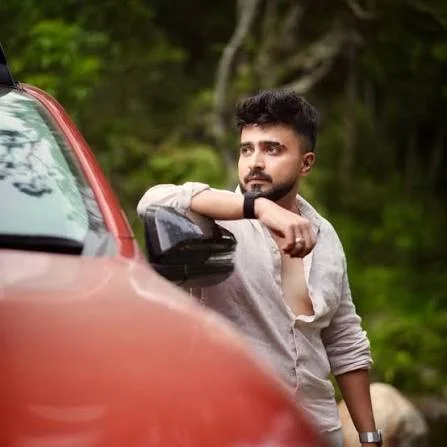 Adil Durrani Shirtless 4