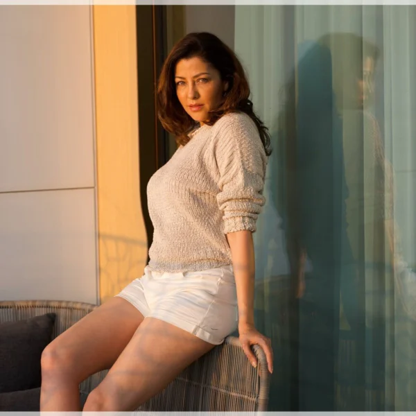 Aditi Govitrikar Family 4