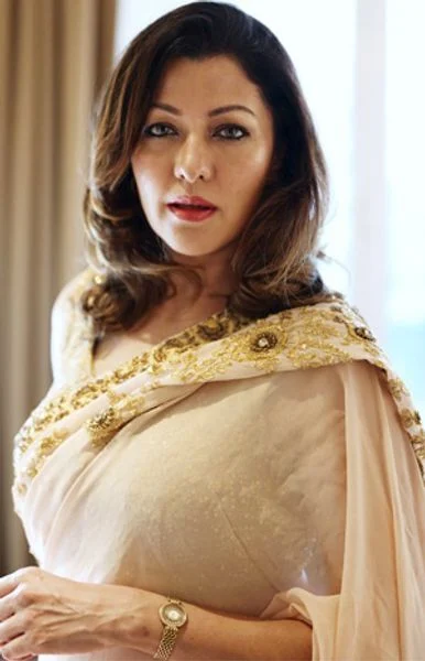 Aditi Govitrikar Family 5