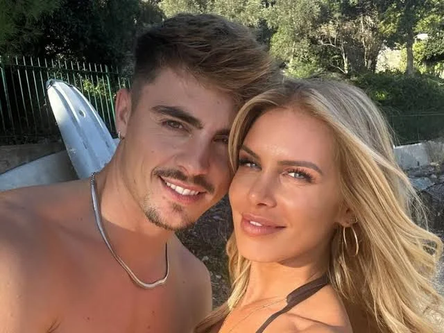 Adixia Family