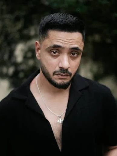 Adnan Khan Shirtless 6