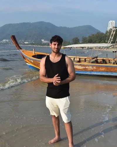 Adnan Raza Mir Shirtless 2