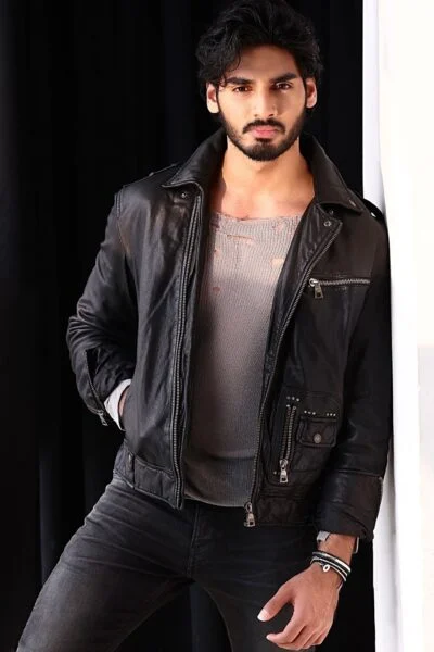 Ahan Shetty Shirtless 5