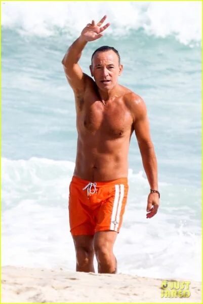 Bruce Springsteen Shirtless 2 Bruce Springsteen Shirtless 2