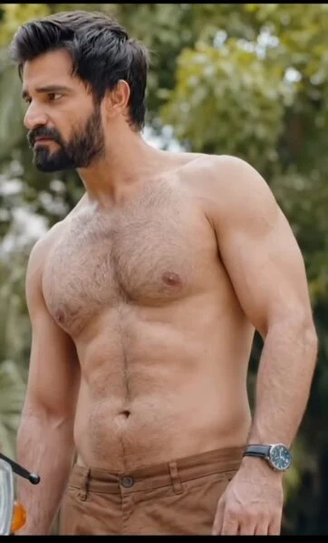 Hamza Ali Abbasi Shirtless
