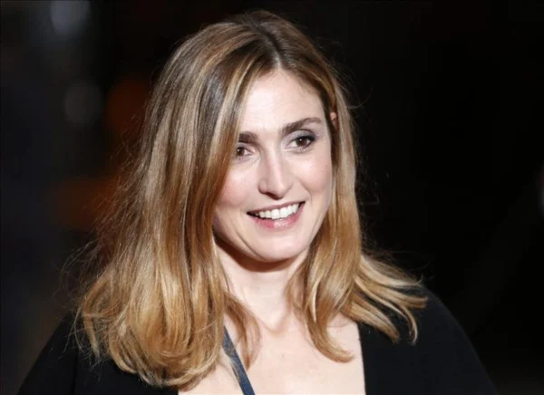 Julie Gayet Family 3 Julie Gayet Family 3