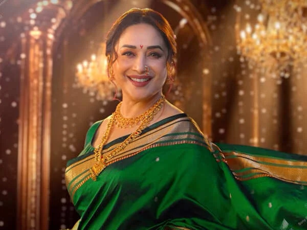 Madhuri Dixit Family 7