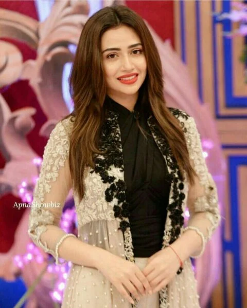 Sana Javed Family 2 Sana Javed Family 2