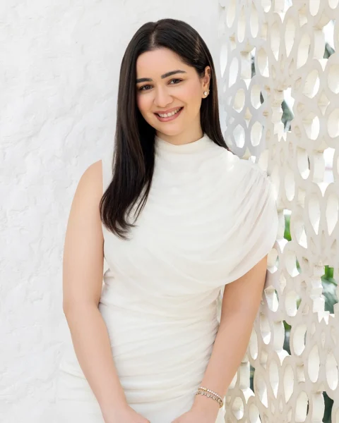 Sara Tendulkar Family 4