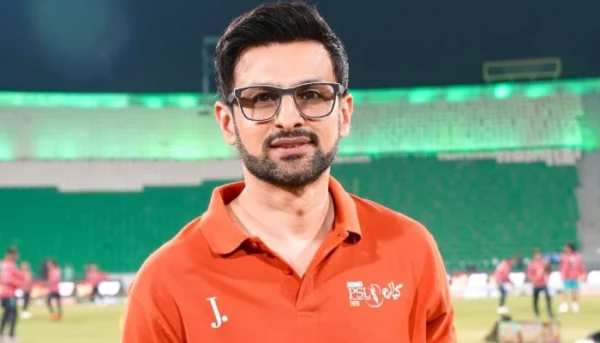 Shoaib Malik Shirtless 5